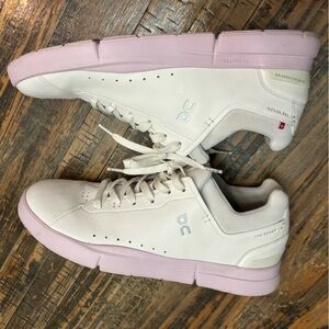 OnCloud The Roger Advantage Sneaker